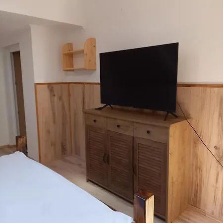 Manyika Vendeghaz Balatonalmadi